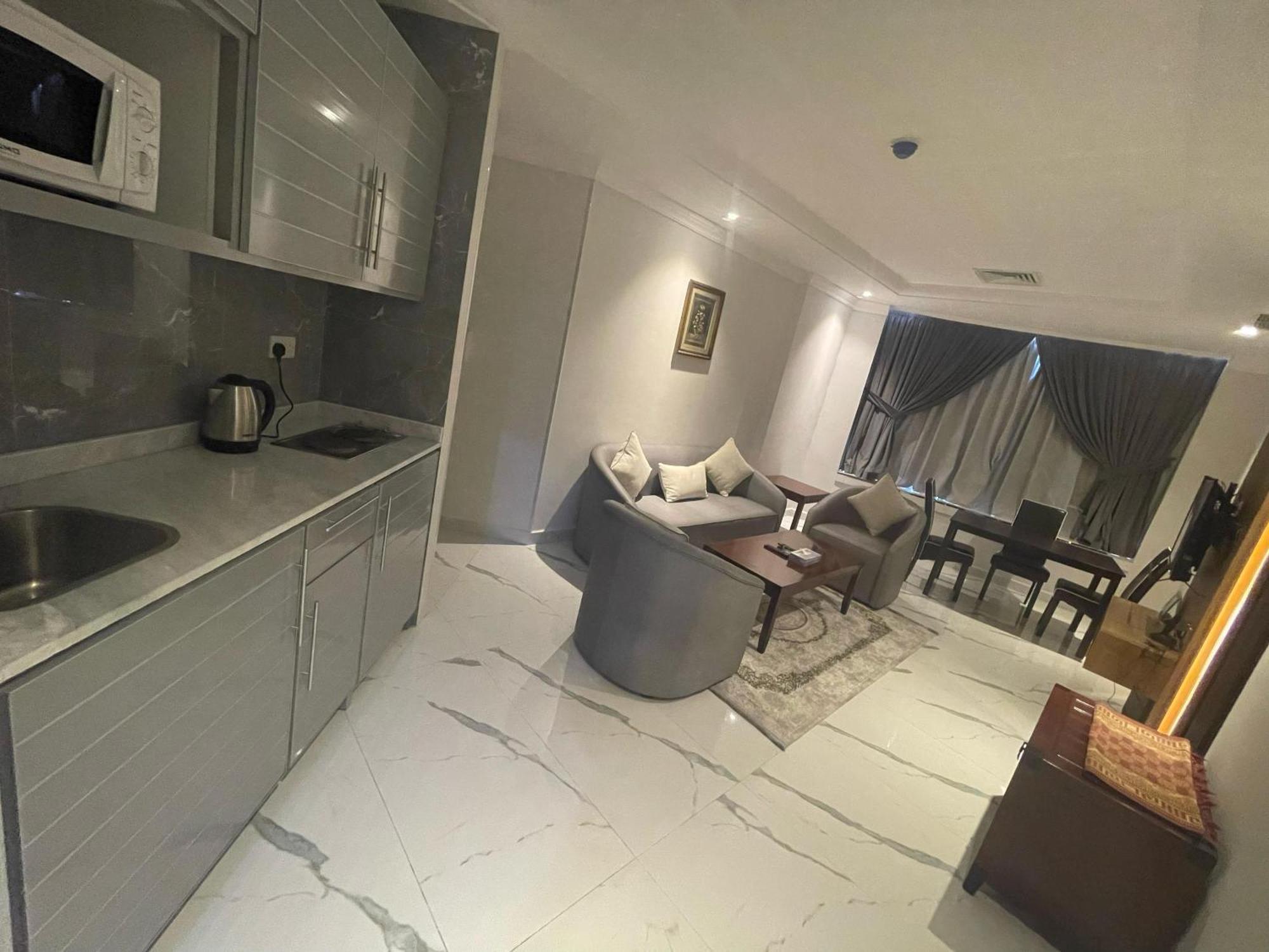 Continental Suite Farwaniya Kuwait City Luaran gambar